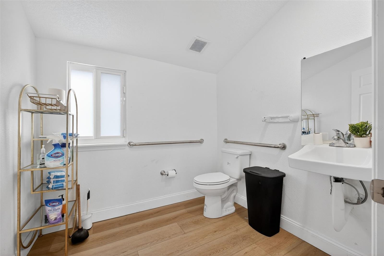 Image 21 of 44 For 411 Flagler Avenue 1