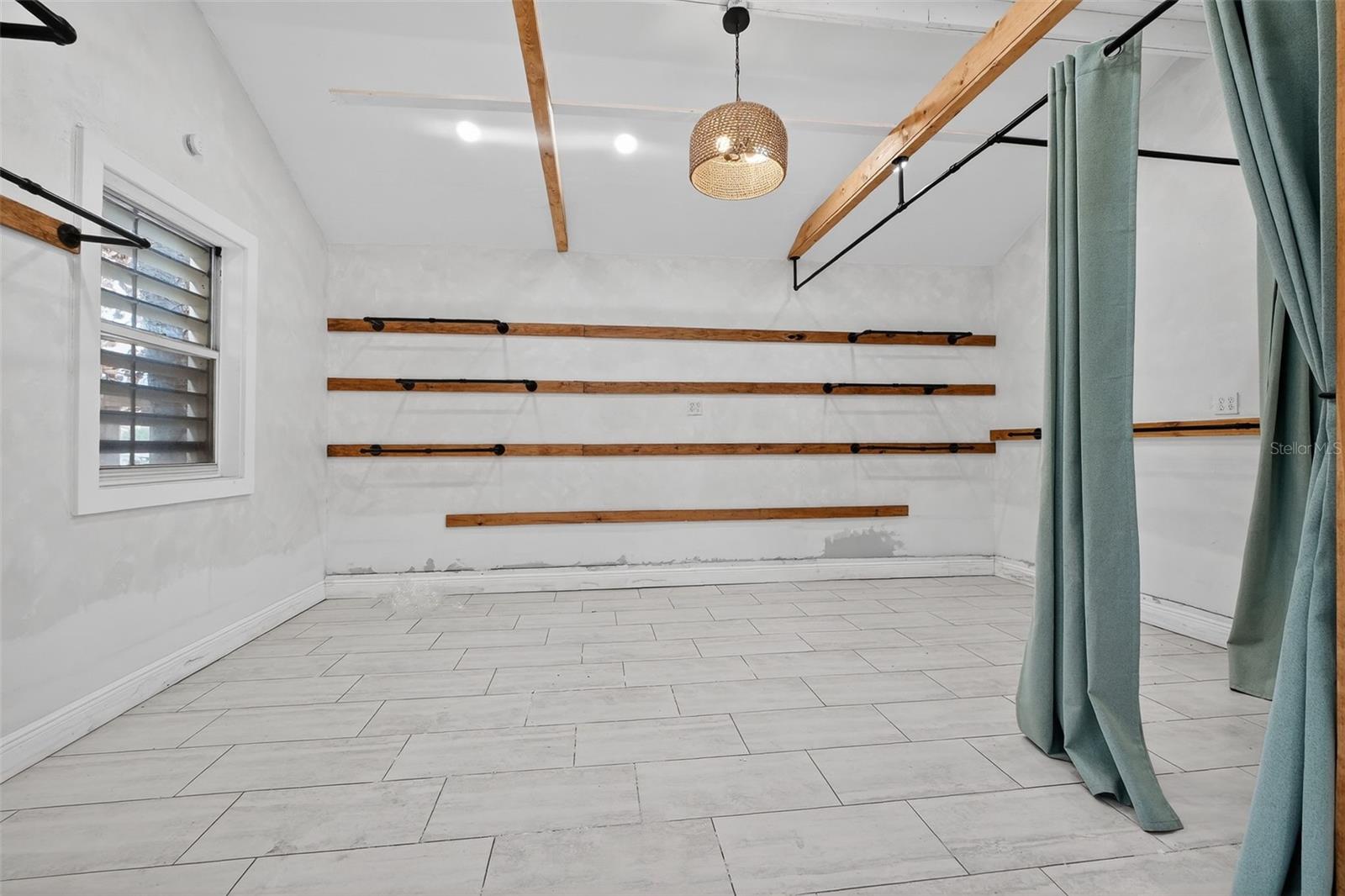 Image 29 of 44 For 411 Flagler Avenue 1