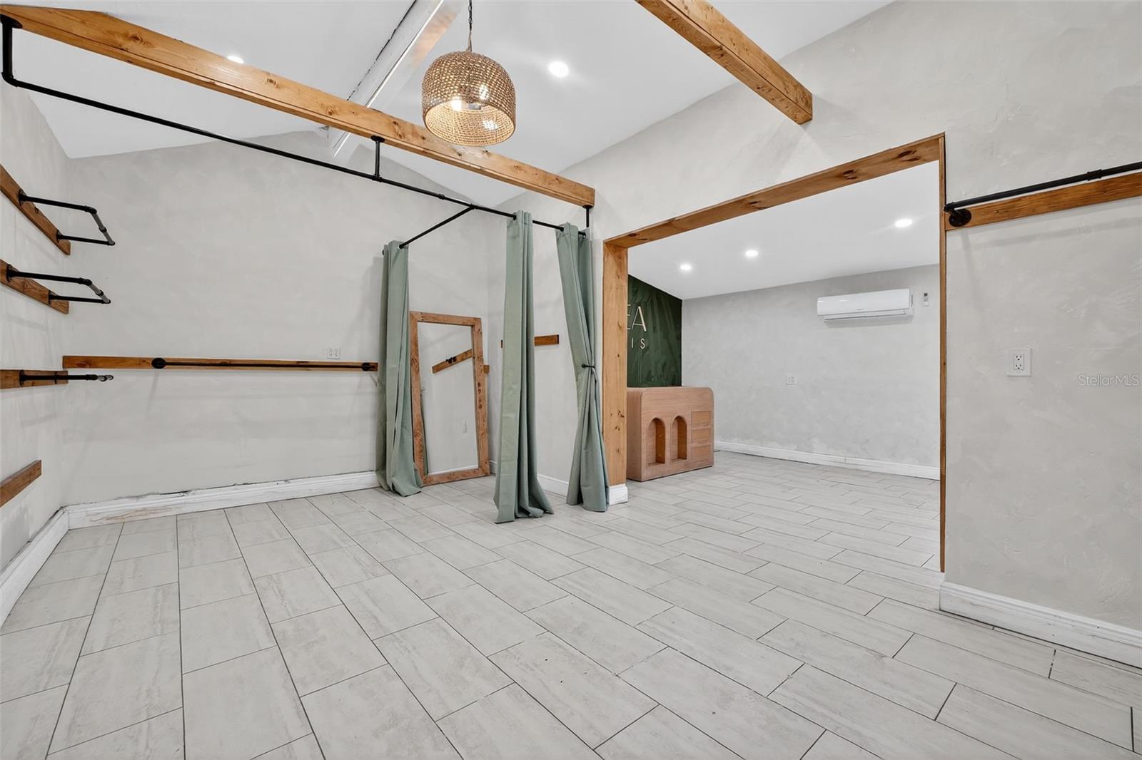 Image 30 of 44 For 411 Flagler Avenue 1