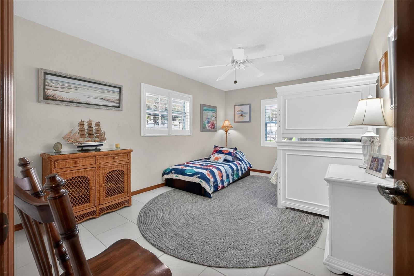 Image 22 of 68 For 923 Locust Street