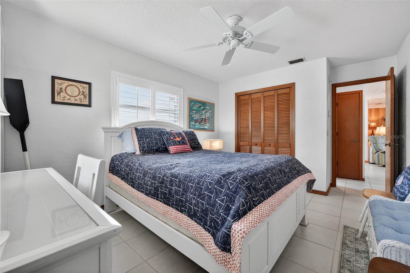 Image 27 of 68 For 923 Locust Street