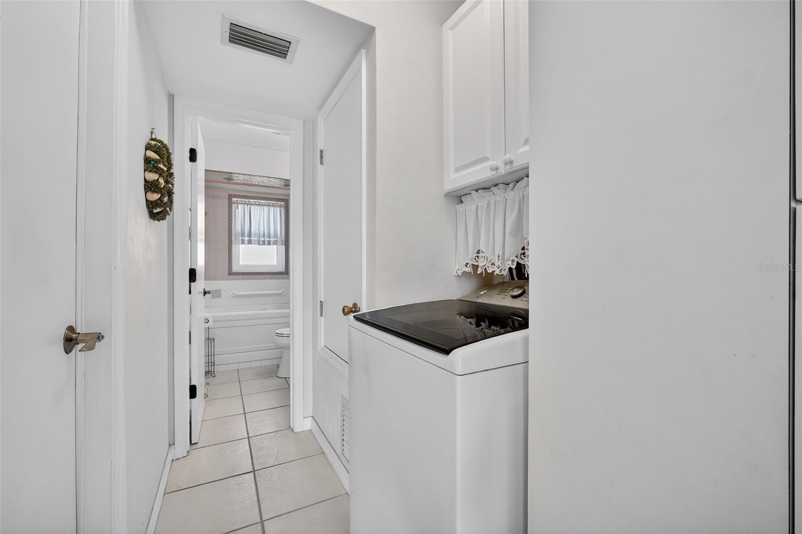 Image 30 of 68 For 923 Locust Street