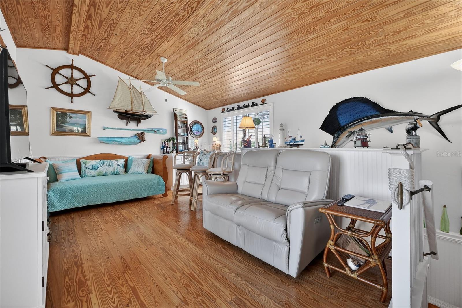 Image 33 of 68 For 923 Locust Street