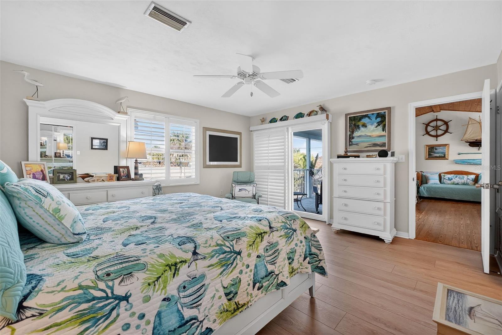 Image 38 of 68 For 923 Locust Street