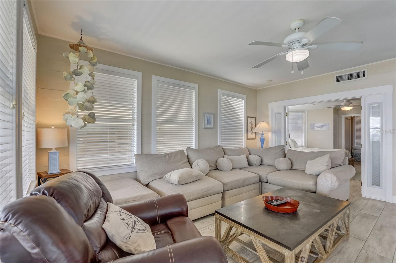 Image 26 of 59 For 2101 Hill Street