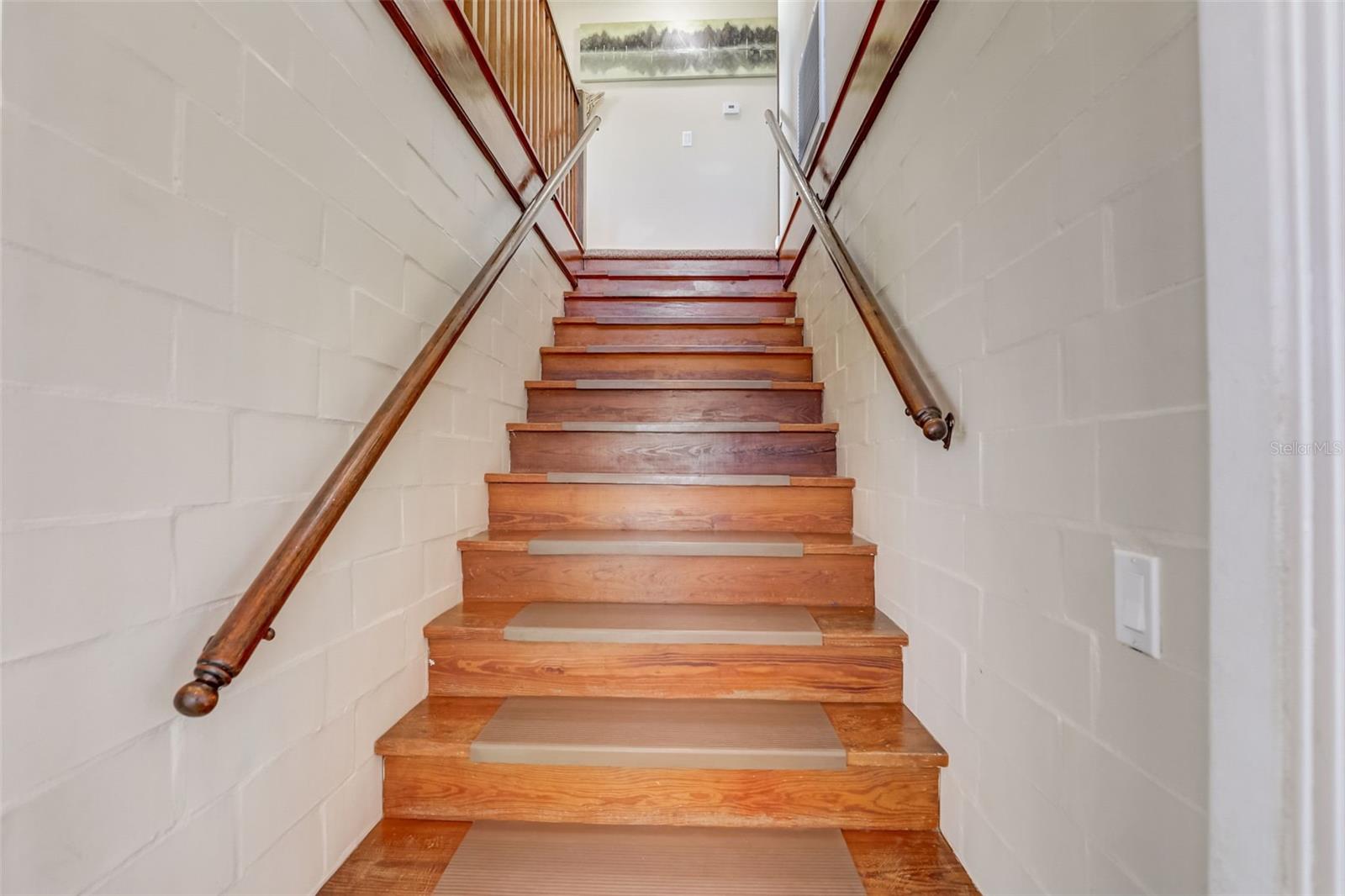 Image 35 of 59 For 2101 Hill Street