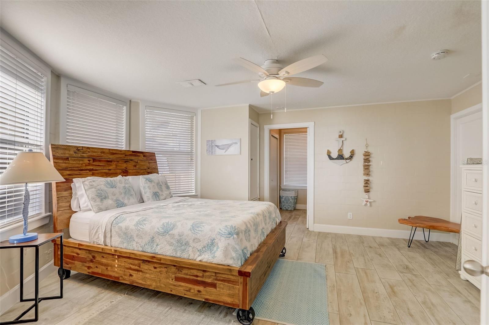 Image 36 of 59 For 2101 Hill Street