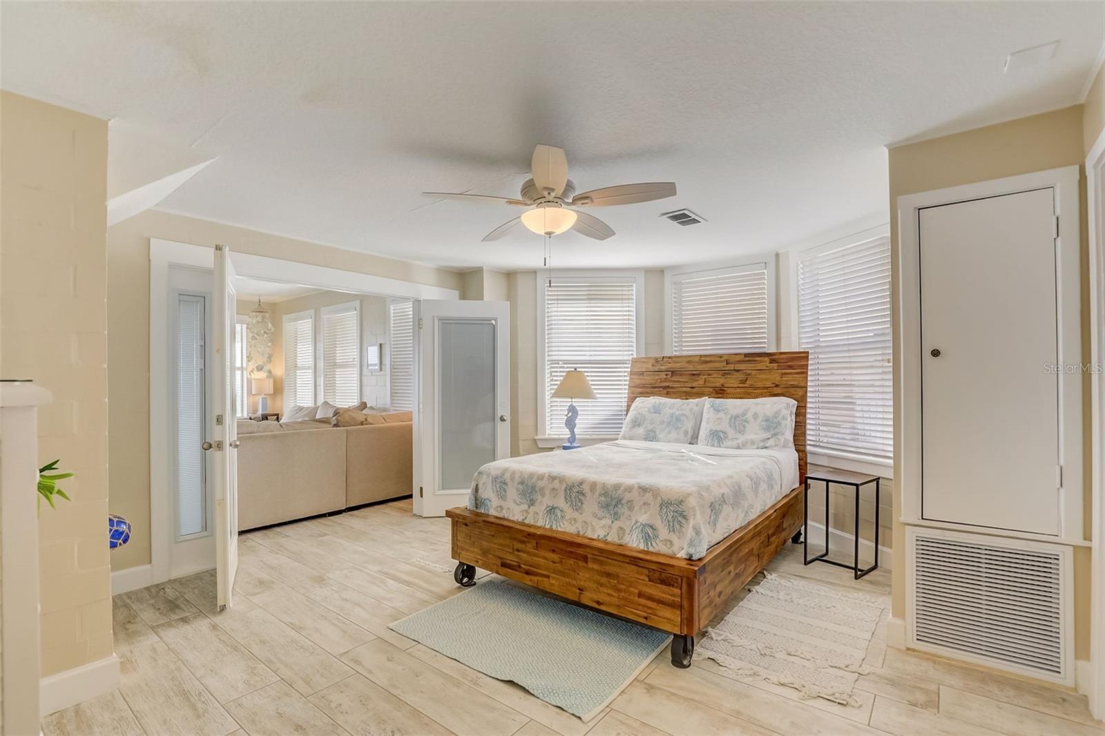 Image 37 of 59 For 2101 Hill Street