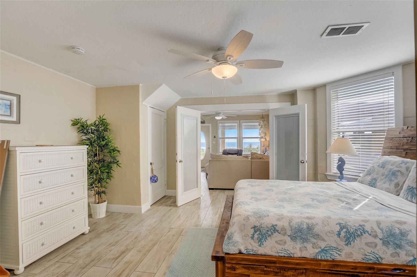 Image 38 of 59 For 2101 Hill Street