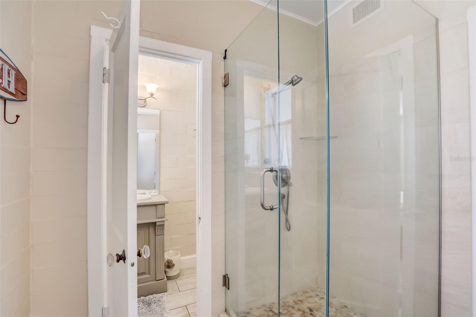 Image 41 of 59 For 2101 Hill Street