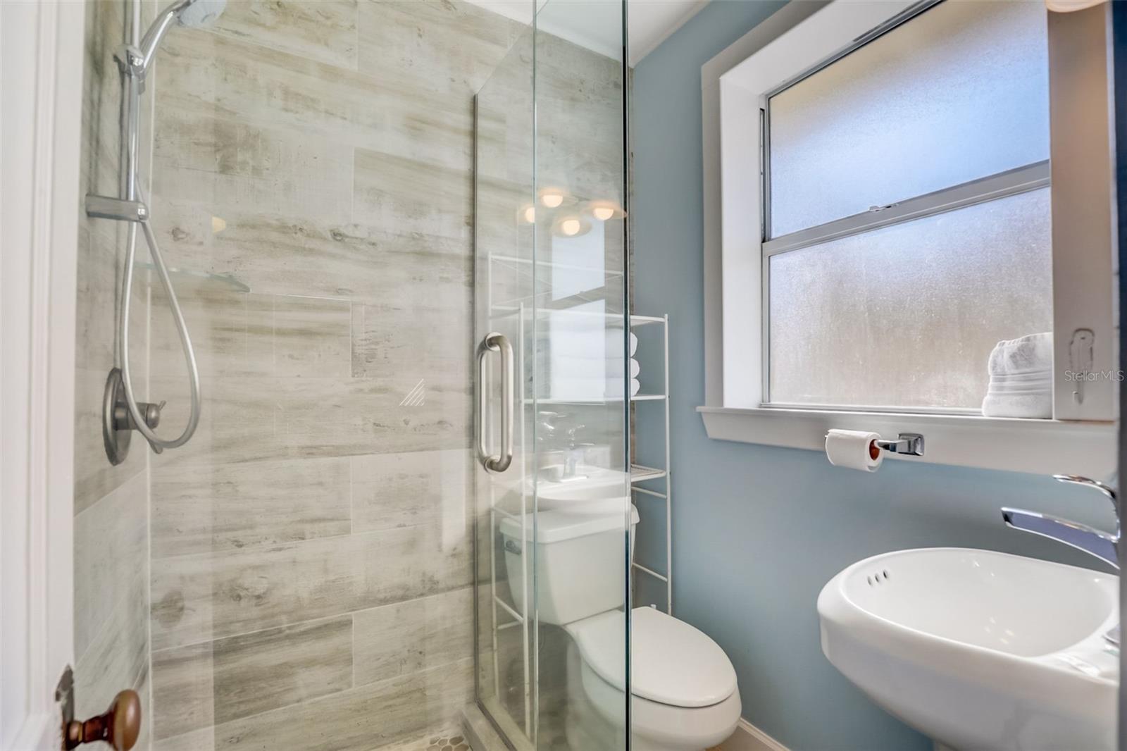 Image 54 of 59 For 2101 Hill Street