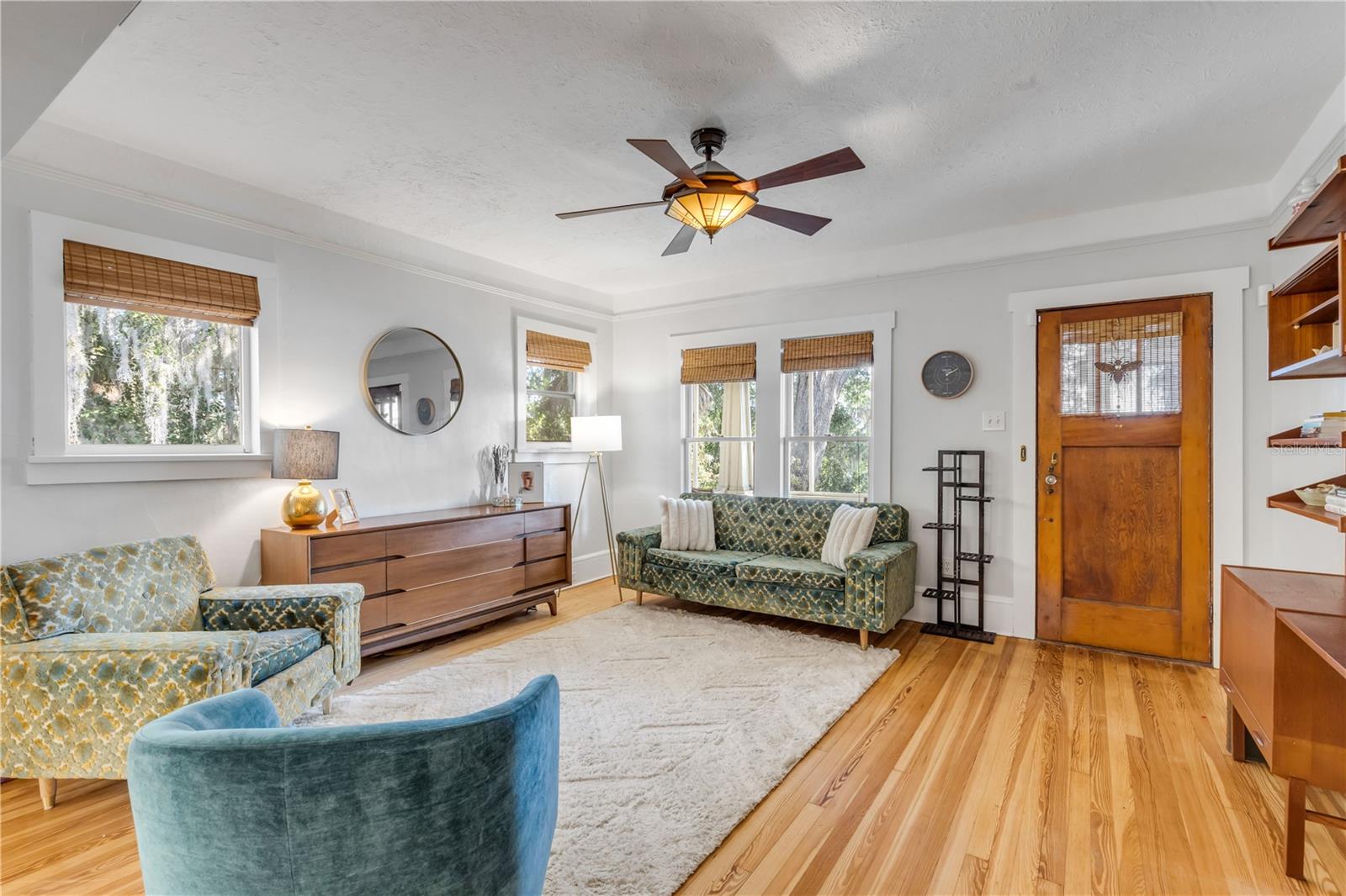 Image 13 of 72 For 3054 Dixie Freeway