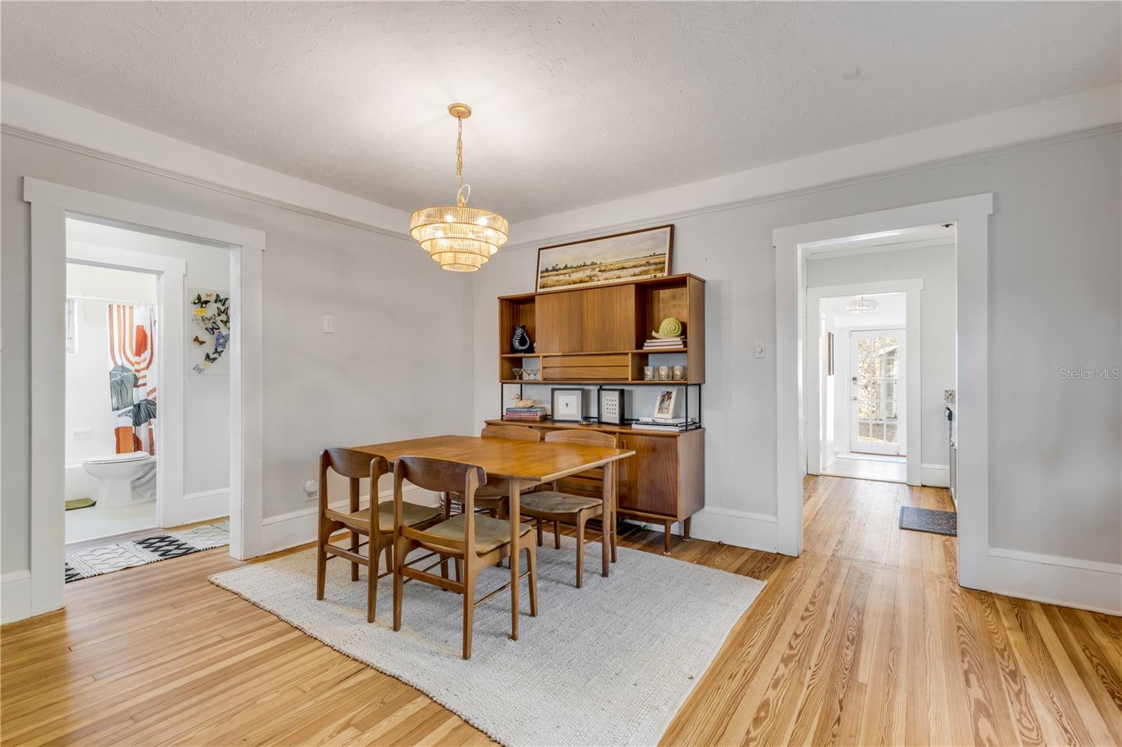 Image 20 of 72 For 3054 Dixie Freeway