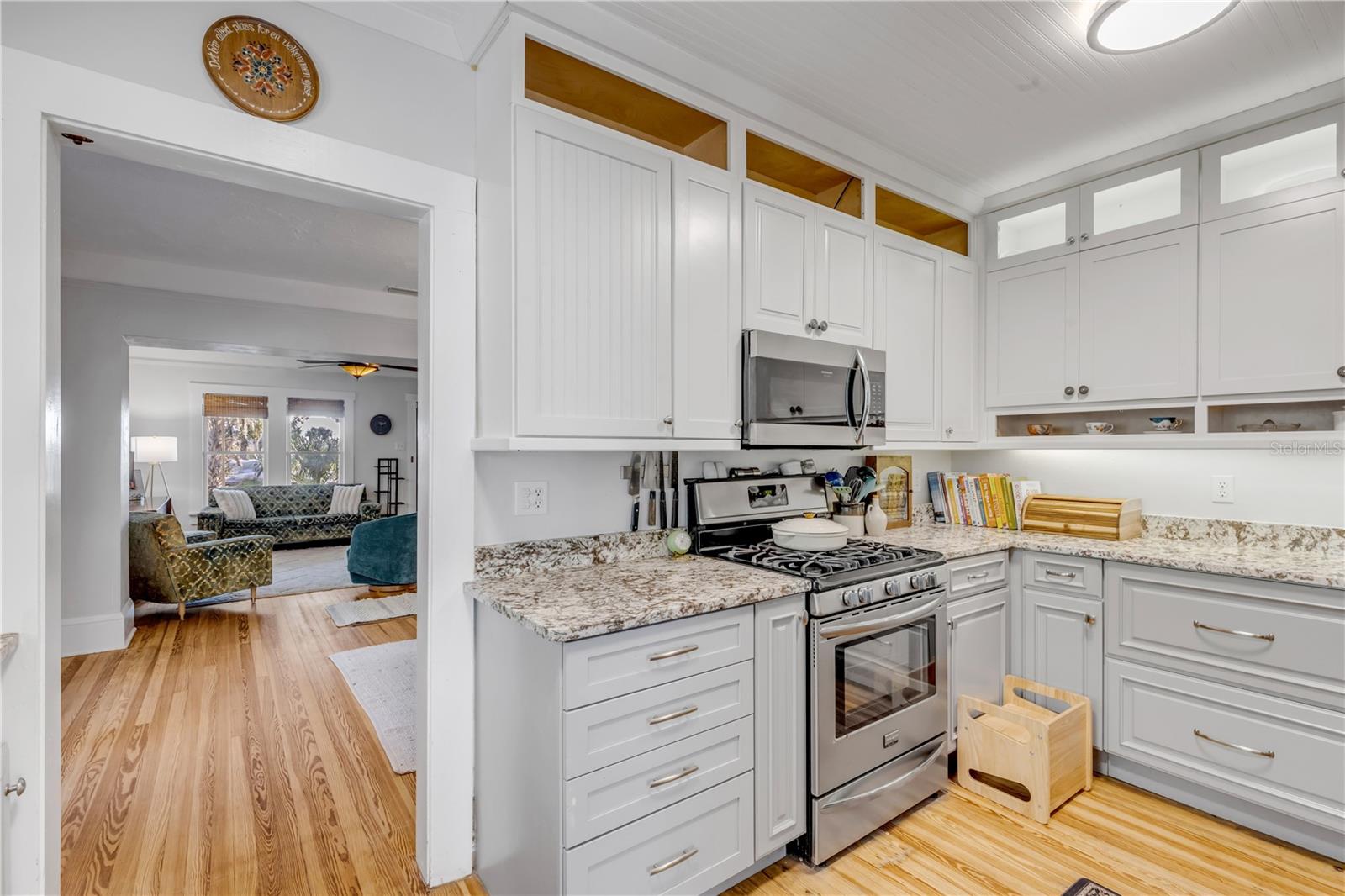 Image 22 of 72 For 3054 Dixie Freeway