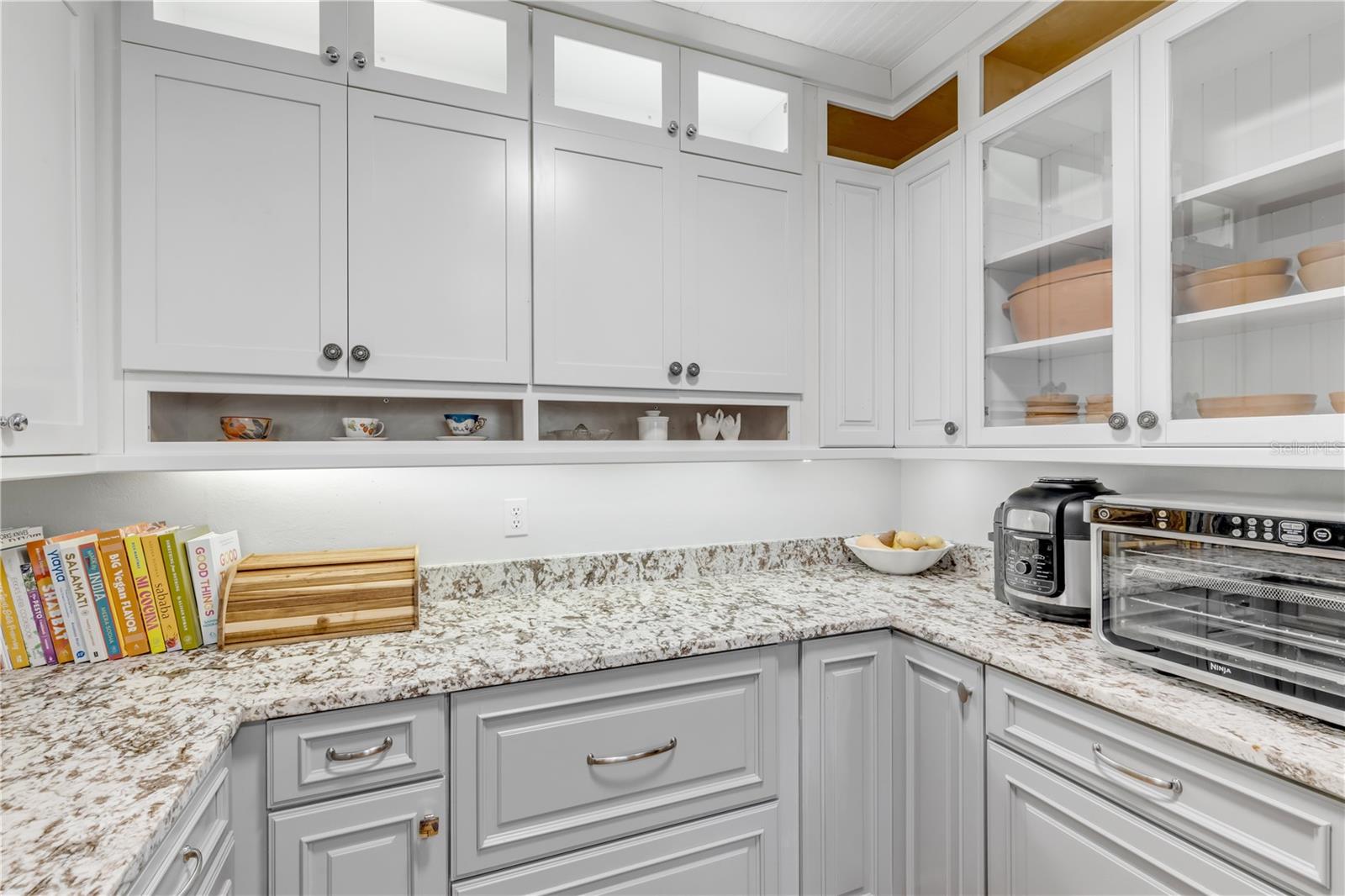 Image 26 of 72 For 3054 Dixie Freeway