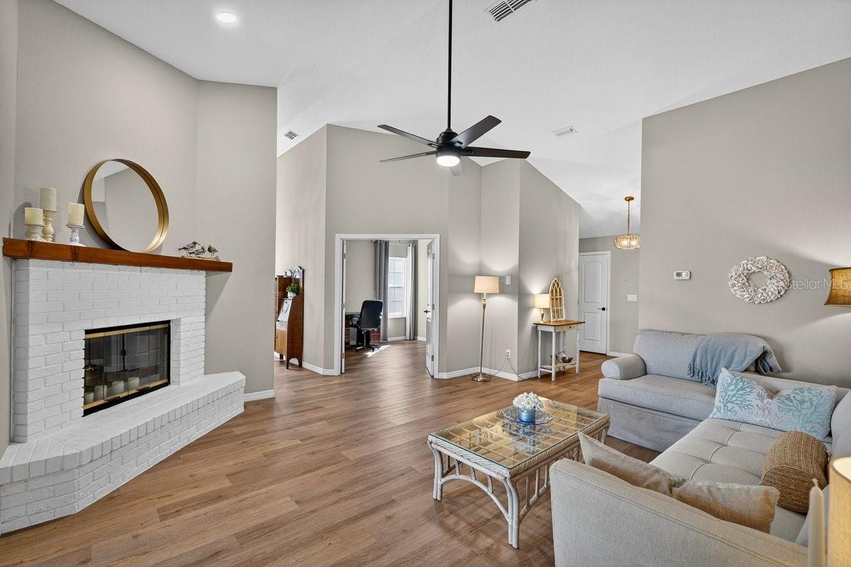 Image 26 of 55 For 701 Pine Shores Circle