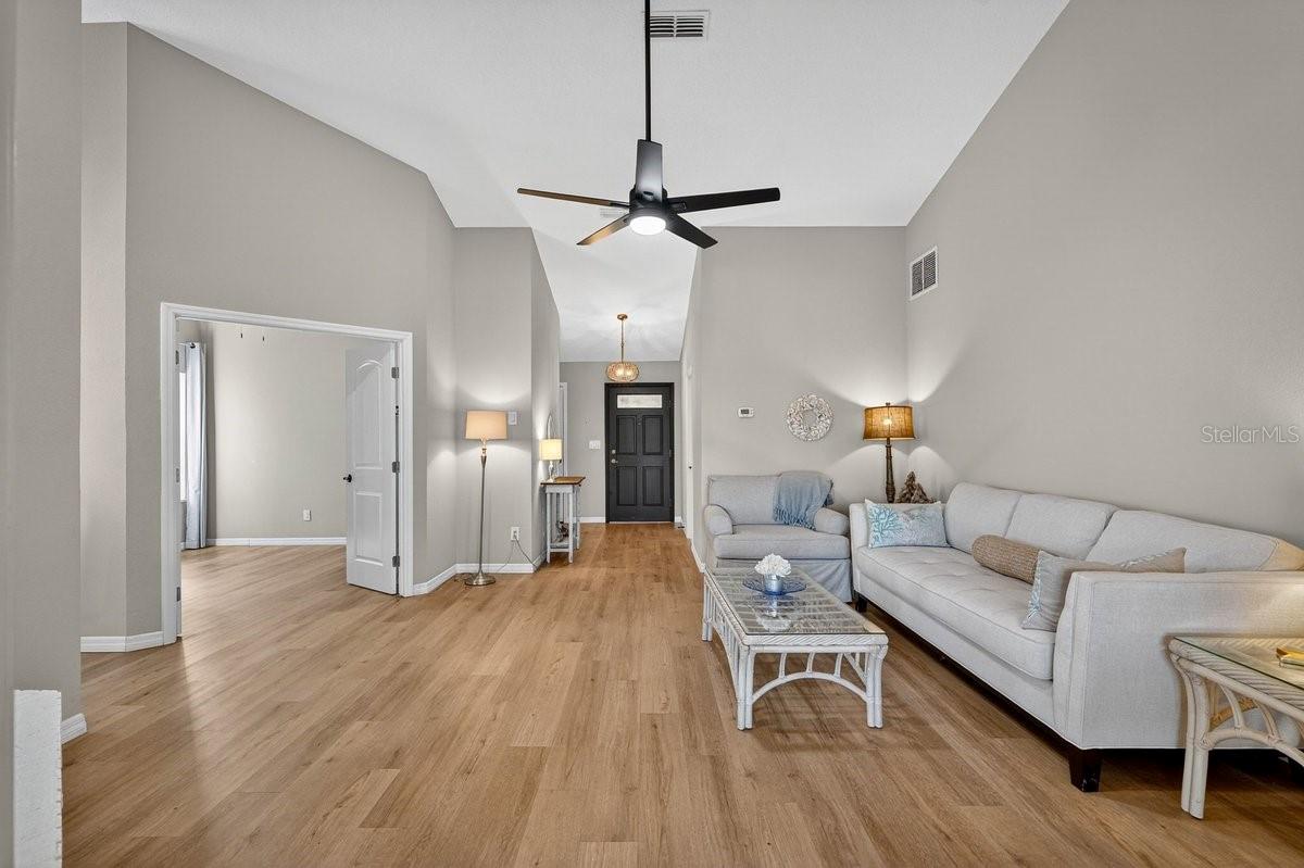 Image 27 of 55 For 701 Pine Shores Circle