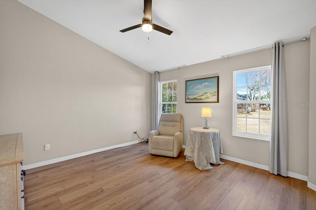 Image 42 of 55 For 701 Pine Shores Circle