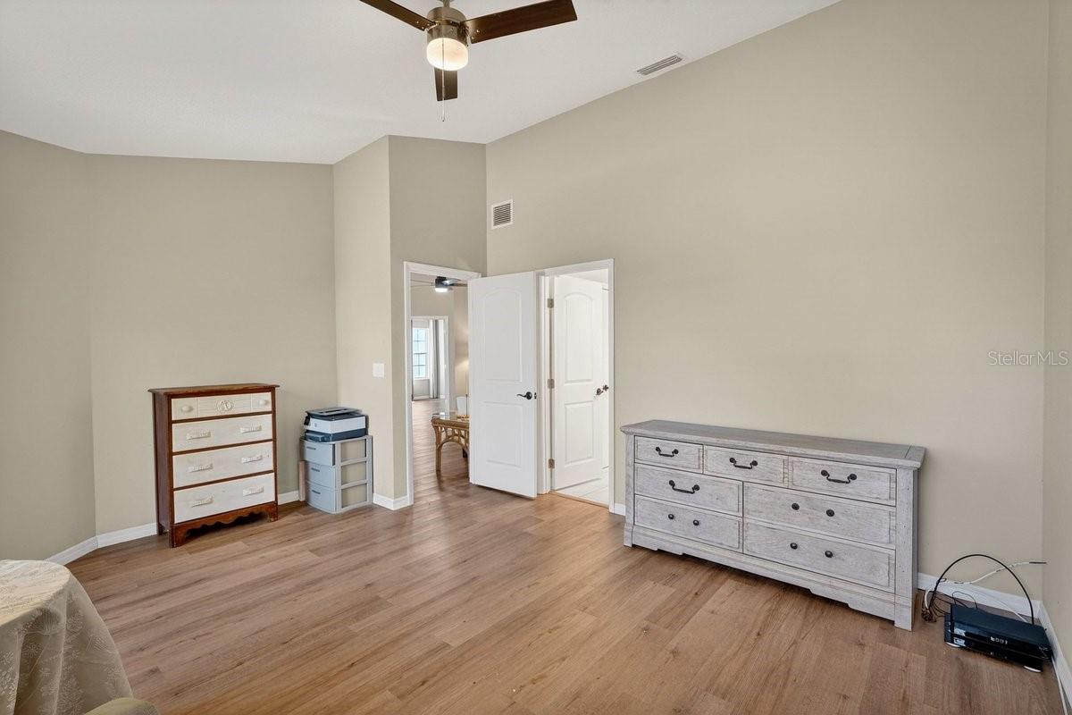 Image 43 of 55 For 701 Pine Shores Circle