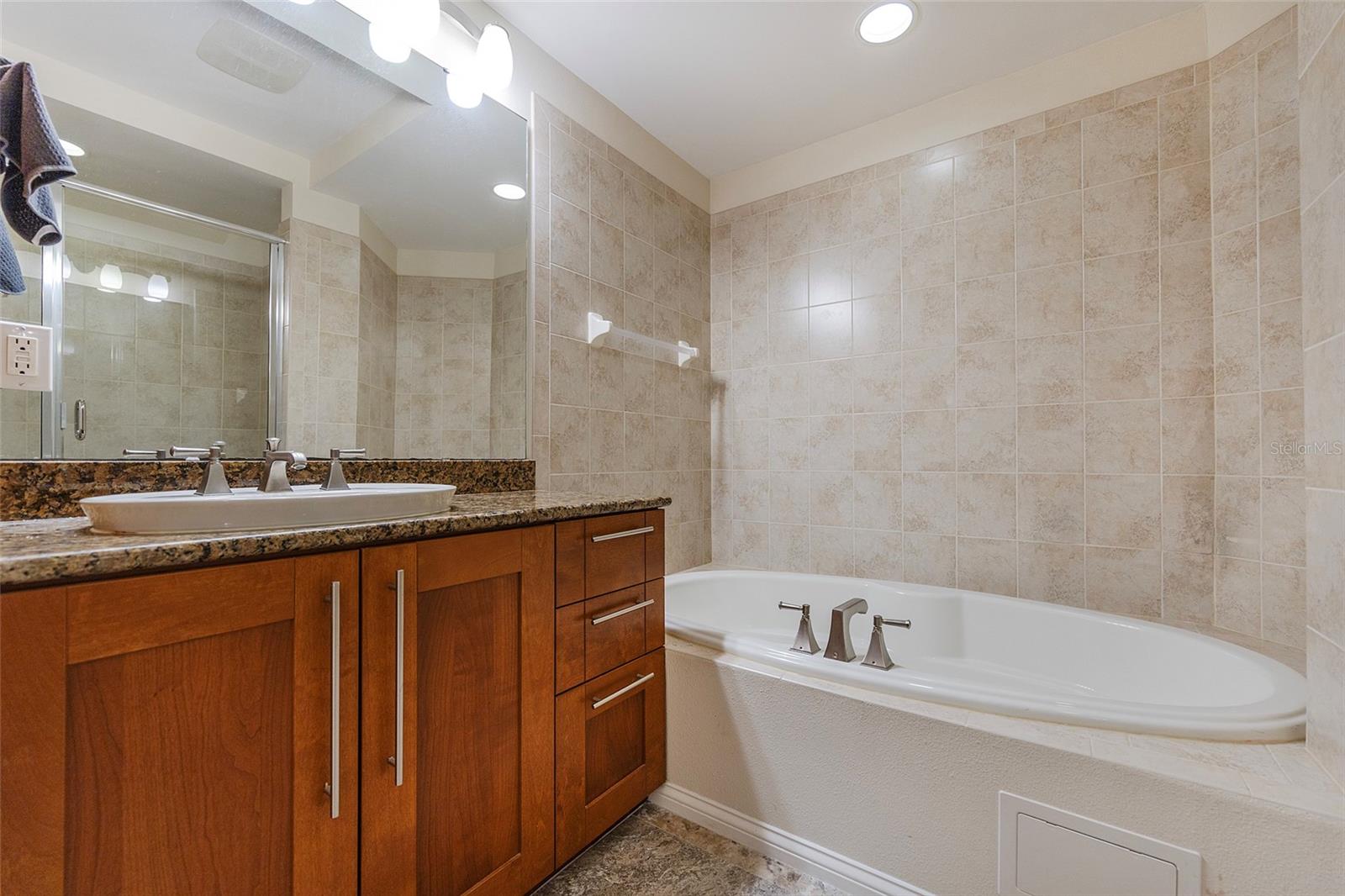 Image 25 of 62 For 3703 Atlantic Avenue 505