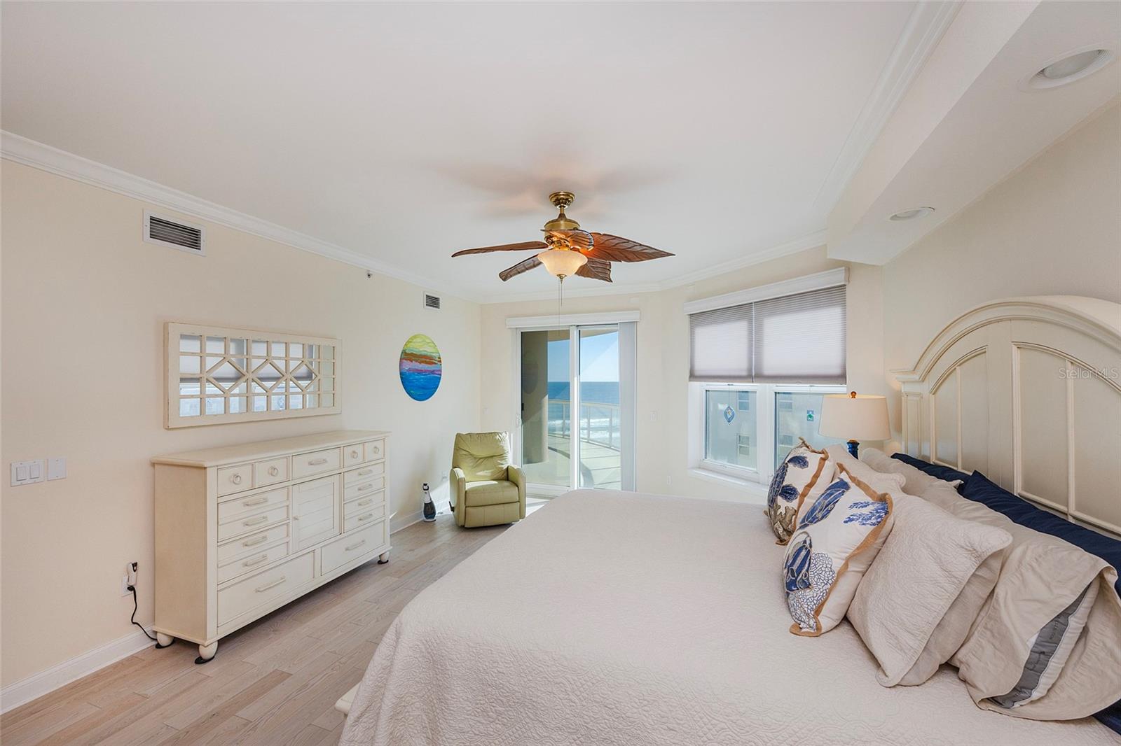 Image 34 of 62 For 3703 Atlantic Avenue 505