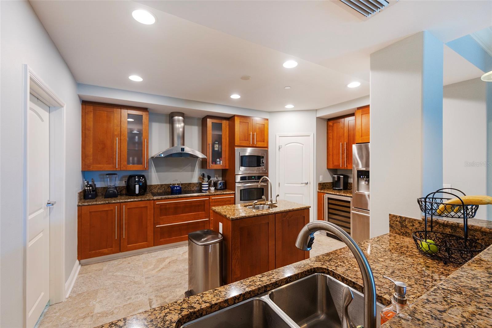 Image 44 of 62 For 3703 Atlantic Avenue 505