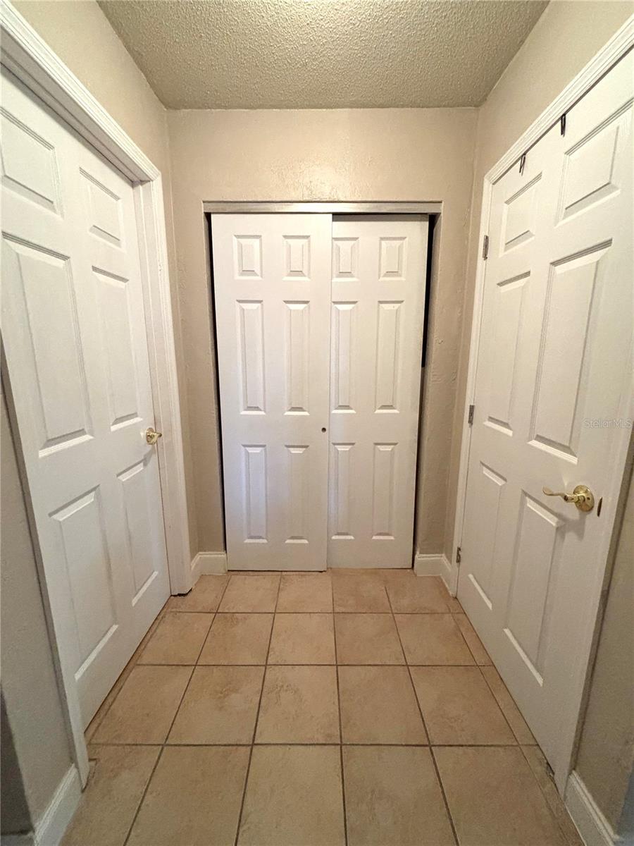 Image 11 of 24 For 6 Fairgreen Avenue