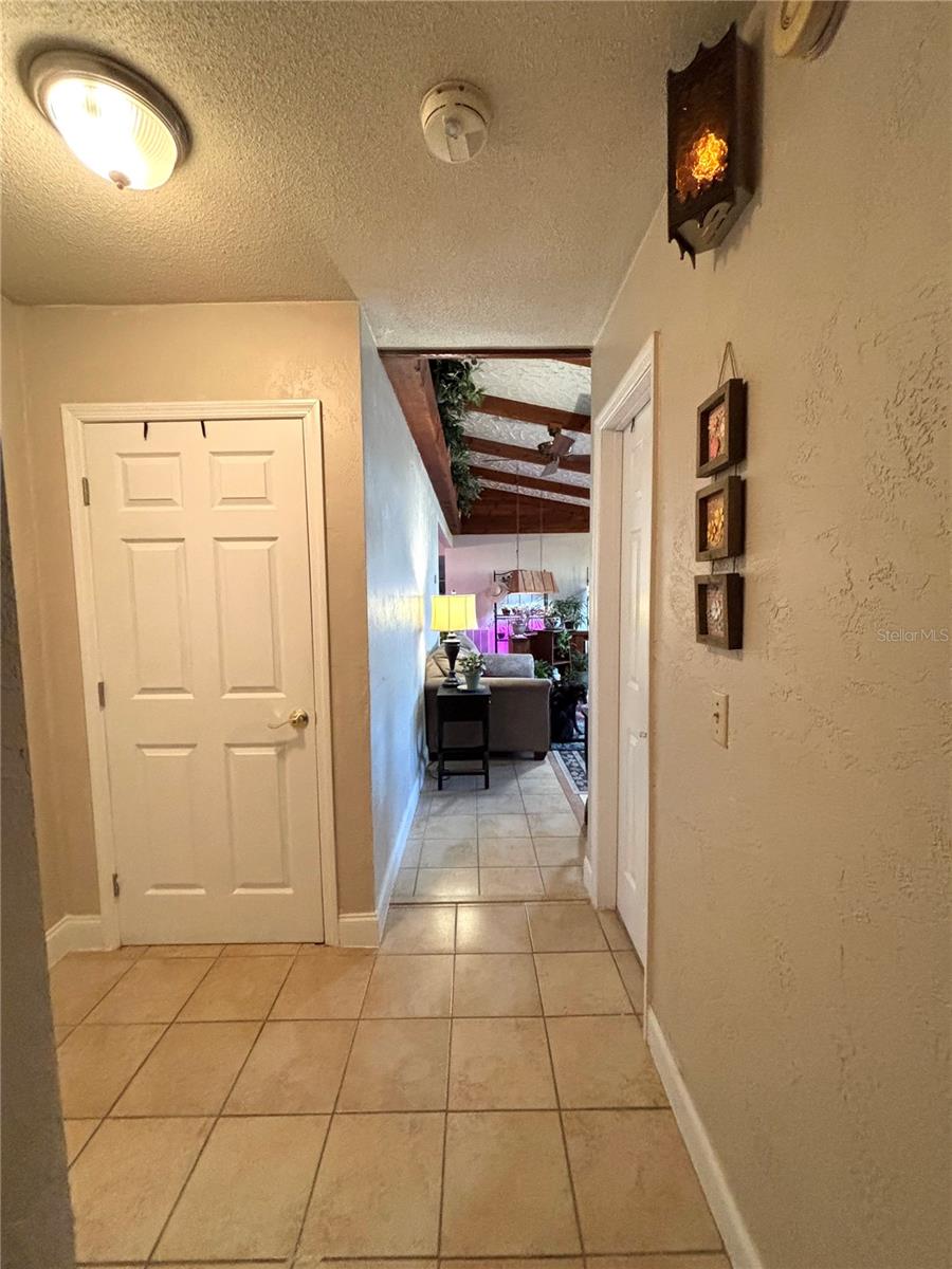 Image 14 of 24 For 6 Fairgreen Avenue