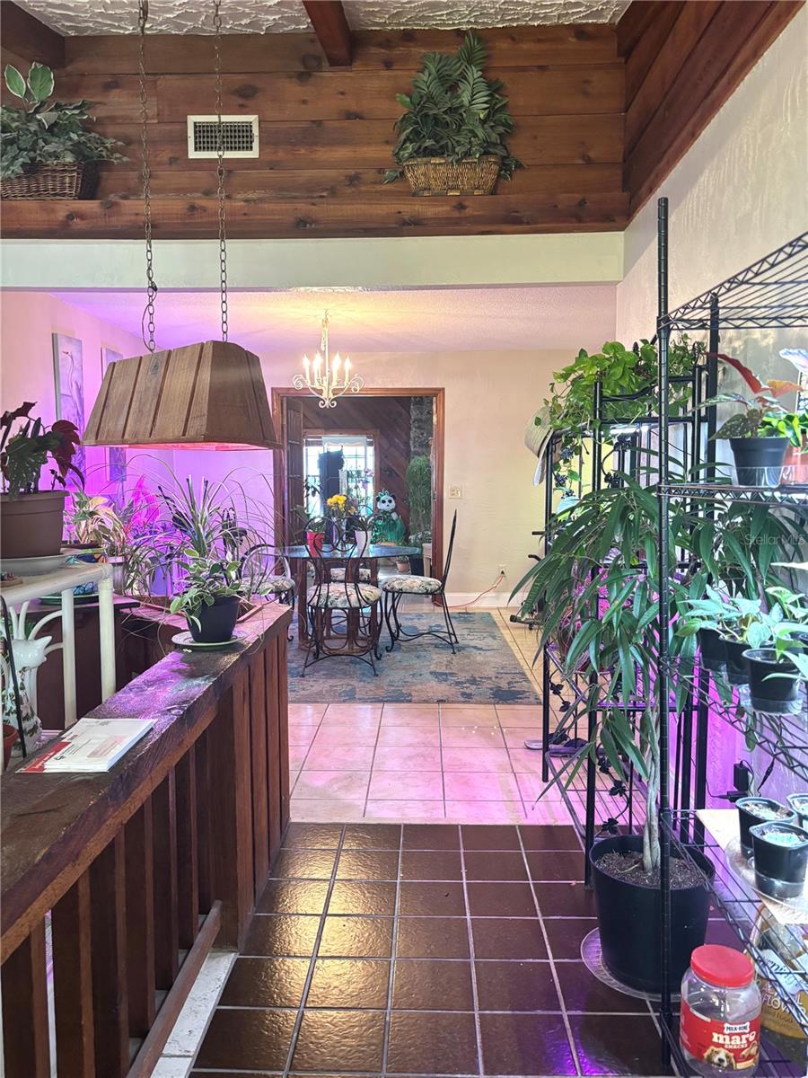 Image 3 of 24 For 6 Fairgreen Avenue