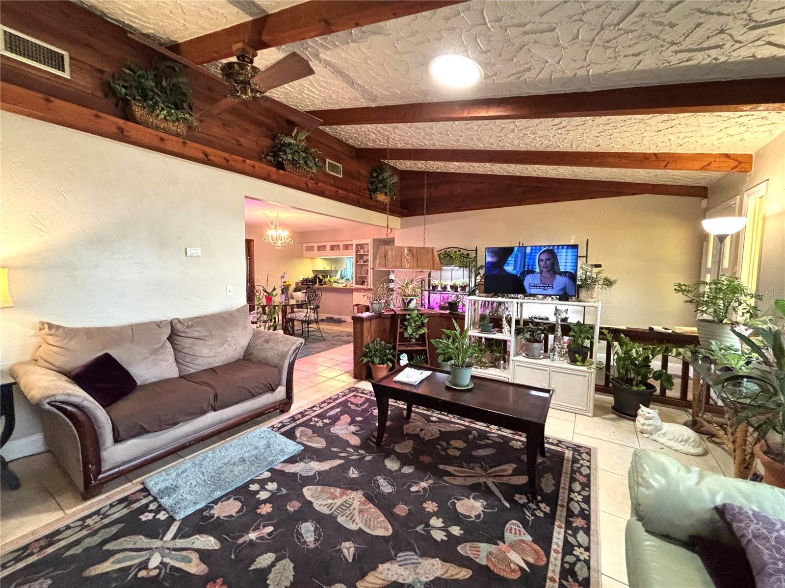 Image 5 of 24 For 6 Fairgreen Avenue