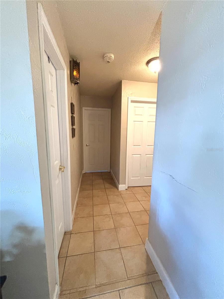 Image 6 of 24 For 6 Fairgreen Avenue