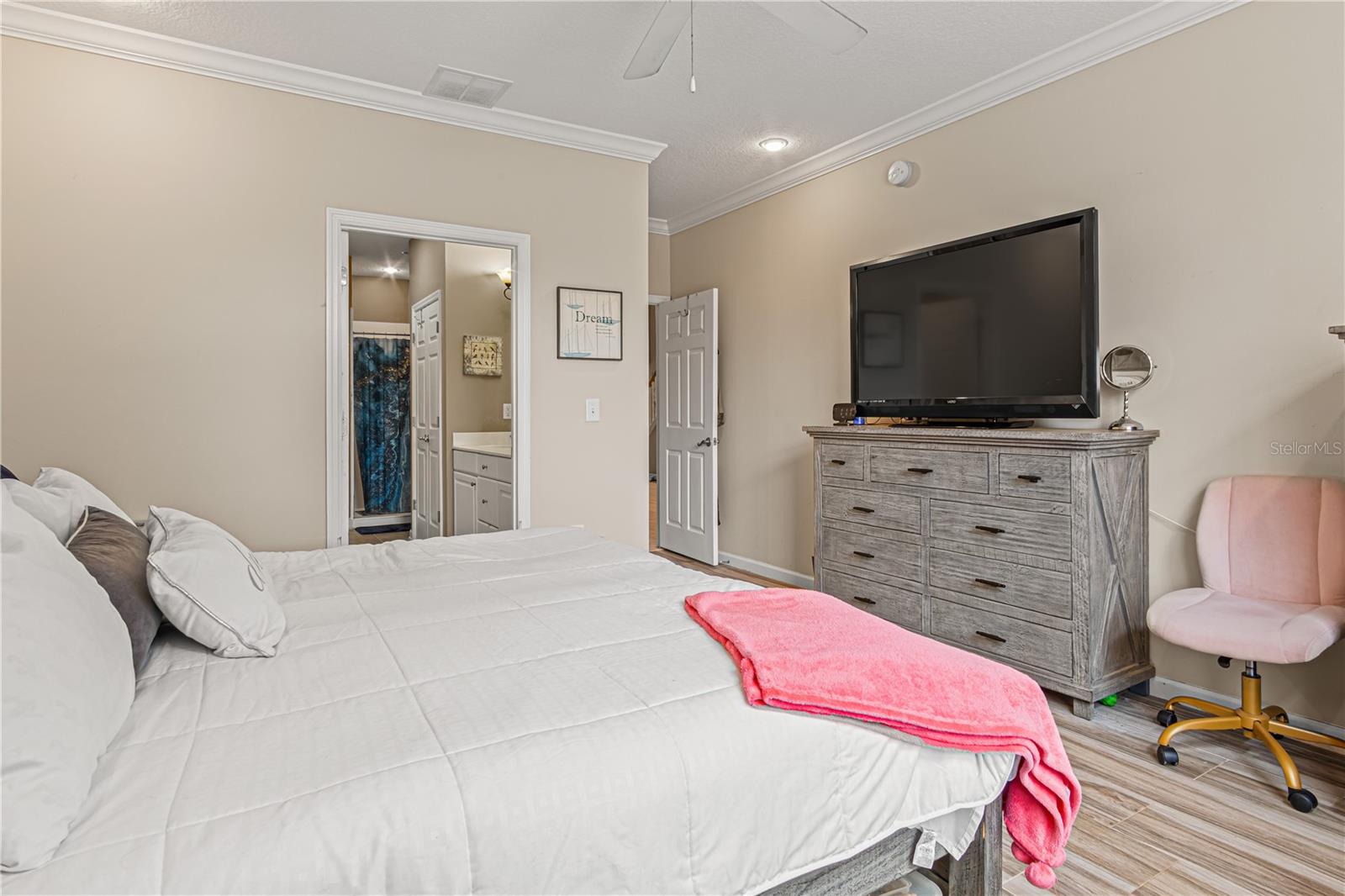 Image 7 of 57 For 1981 Turnbull Lakes Drive