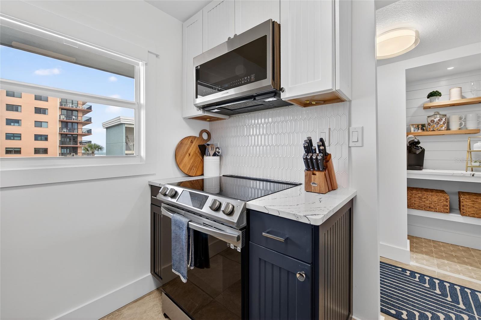 Image 13 of 34 For 4151 Atlantic Avenue 4070