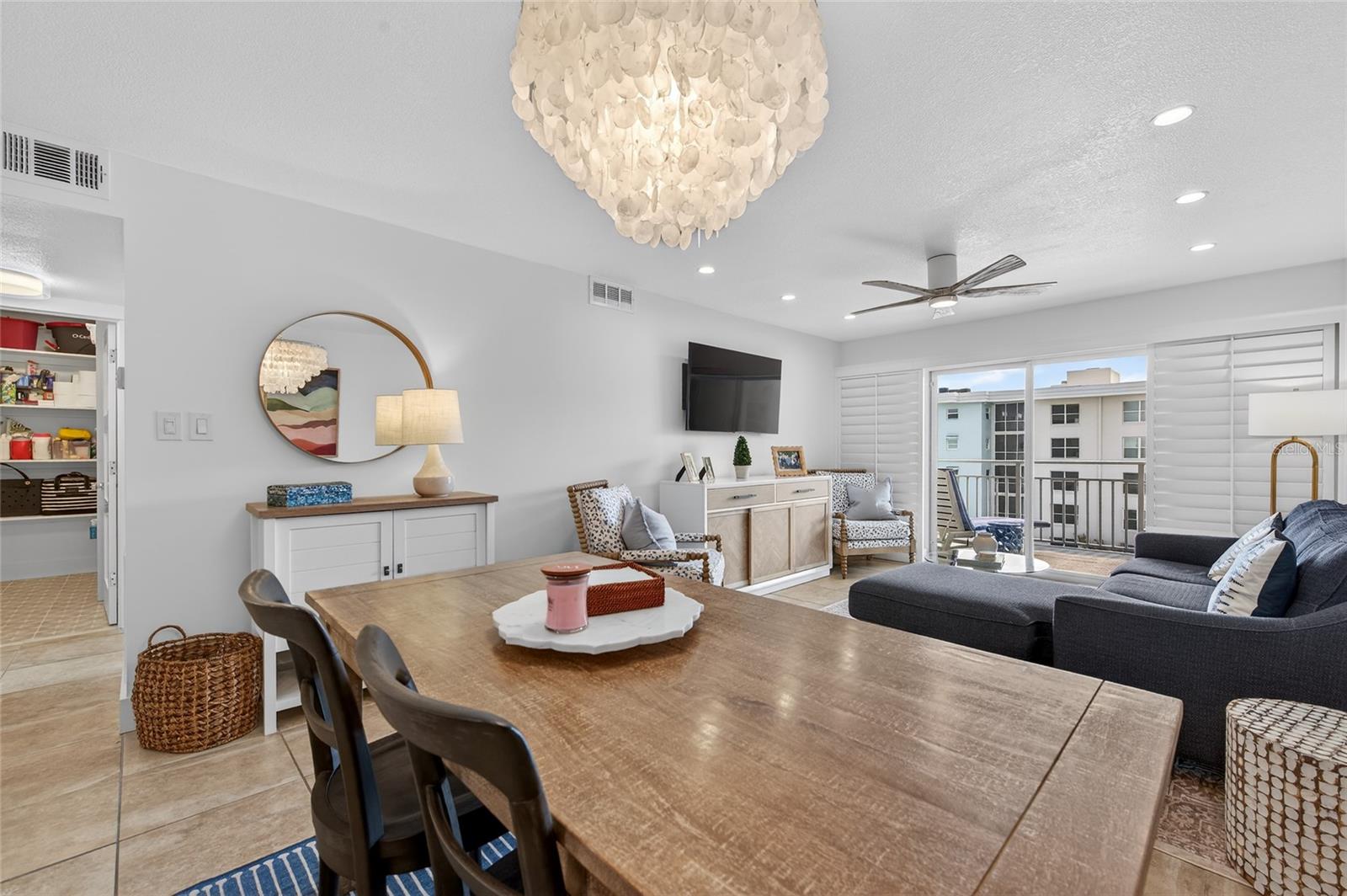 Image 15 of 34 For 4151 Atlantic Avenue 4070