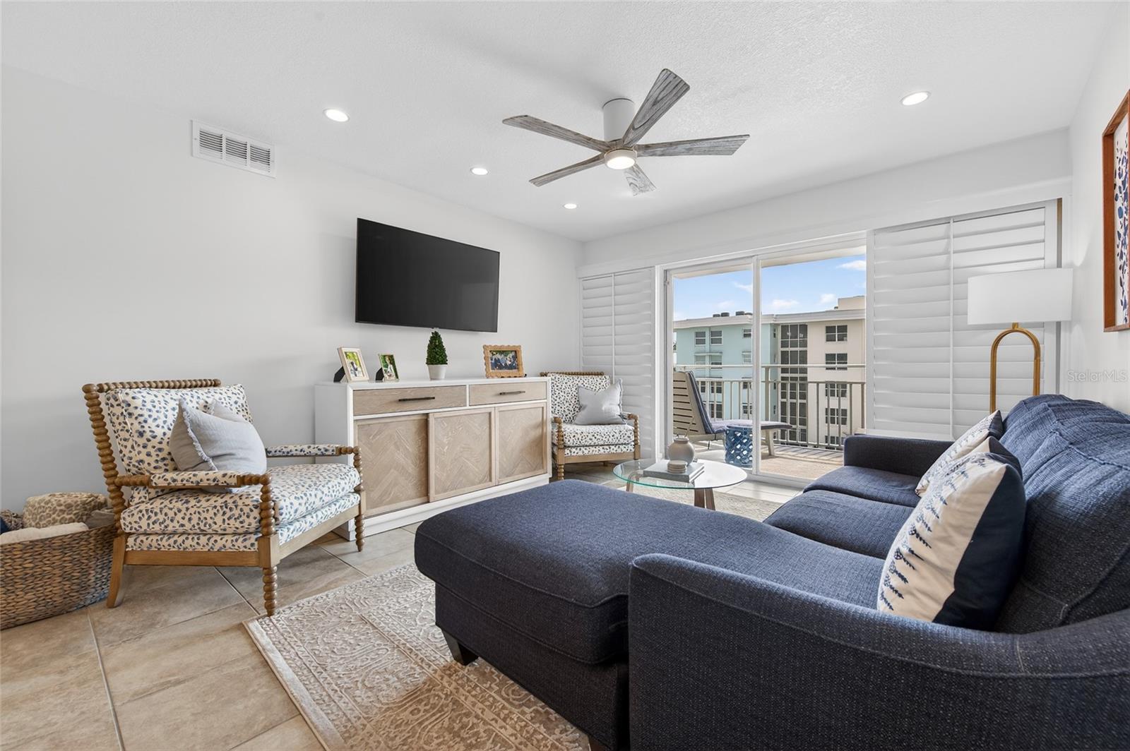 Image 17 of 34 For 4151 Atlantic Avenue 4070