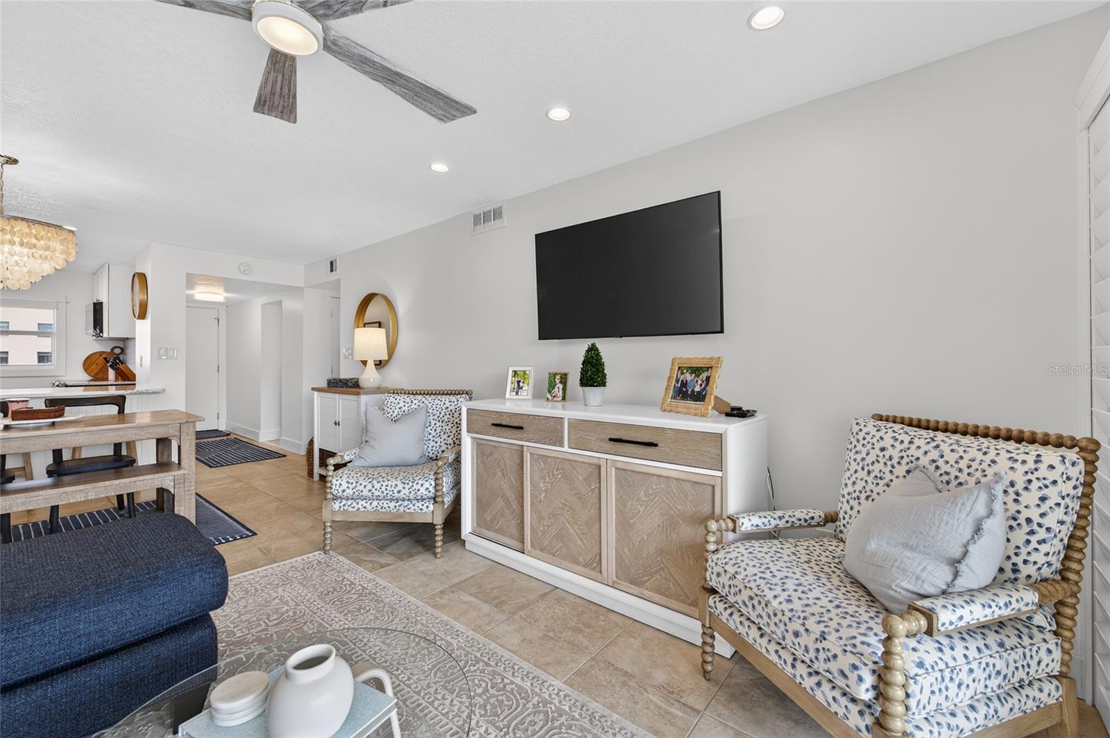 Image 18 of 34 For 4151 Atlantic Avenue 4070