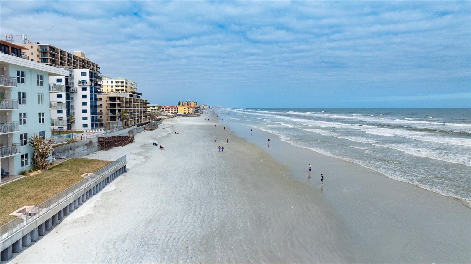 Image 5 of 34 For 4151 Atlantic Avenue 4070