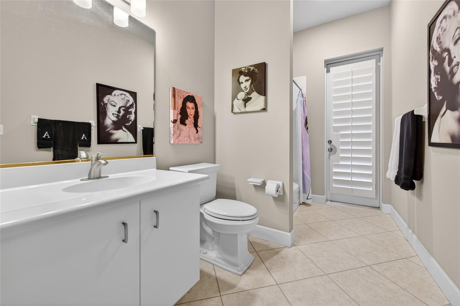 Image 35 of 59 For 6085 Sanctuary Garden Boulevard