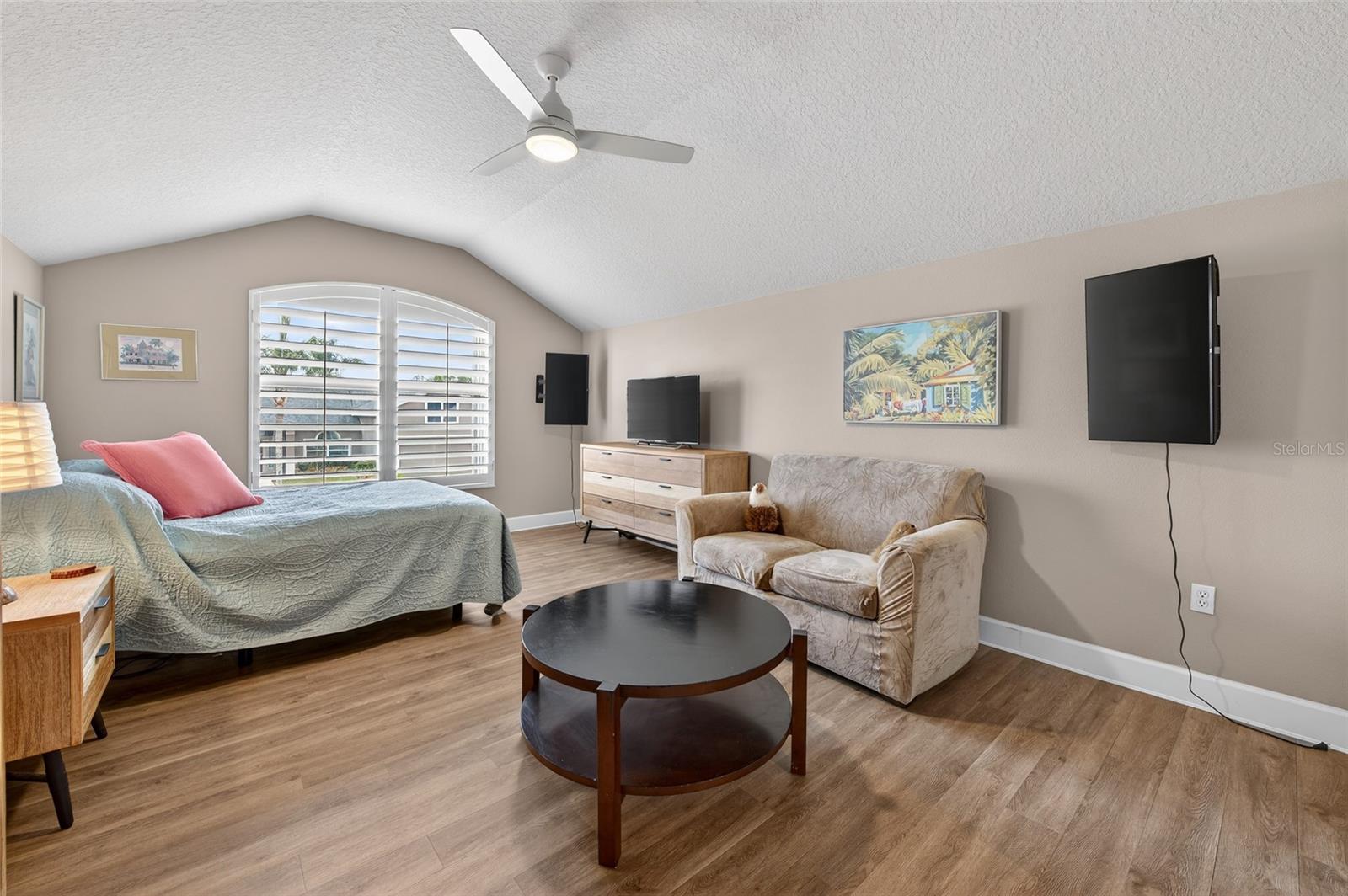 Image 39 of 59 For 6085 Sanctuary Garden Boulevard