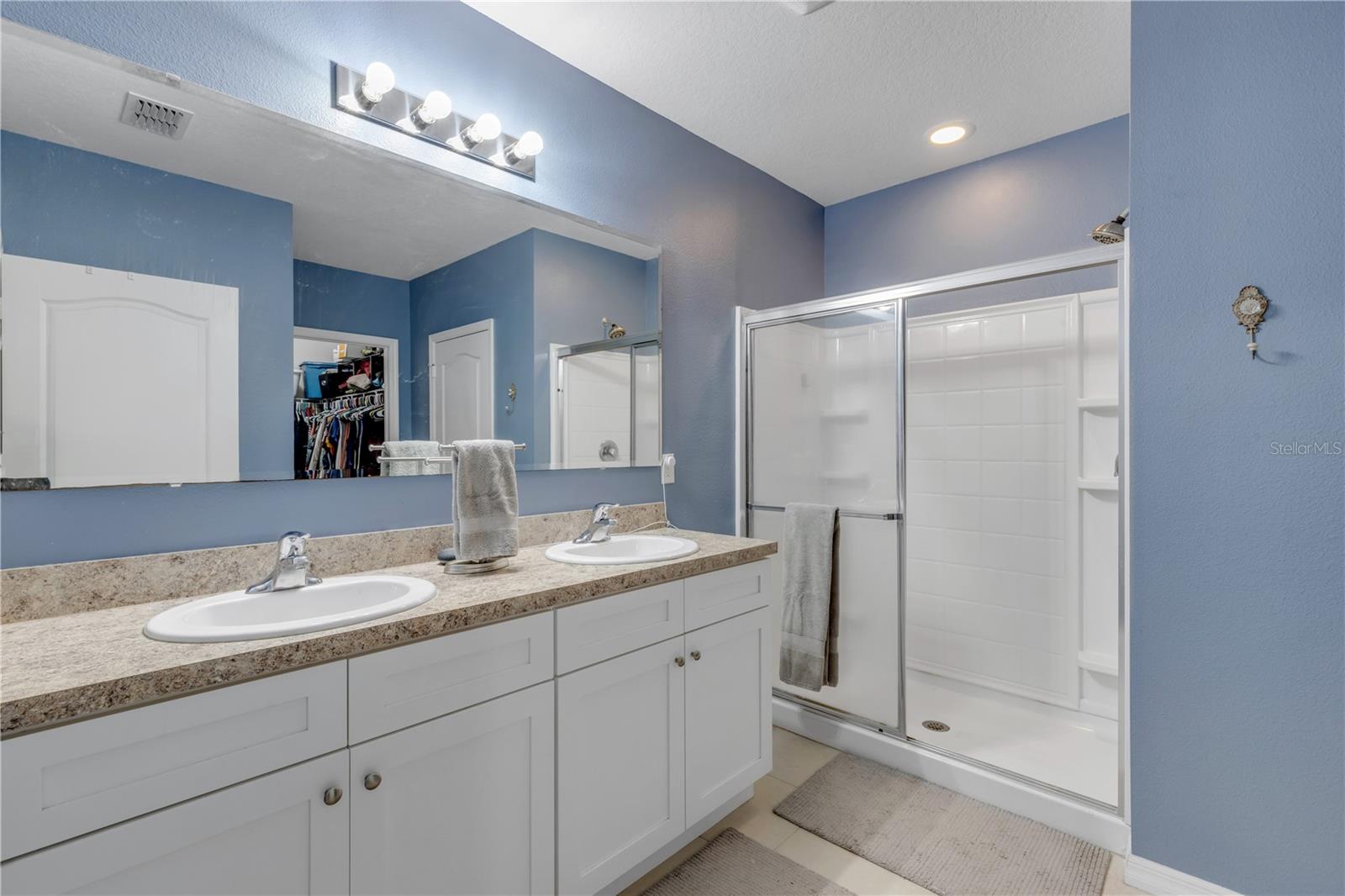 Image 16 of 32 For 402 Pink Coral Lane