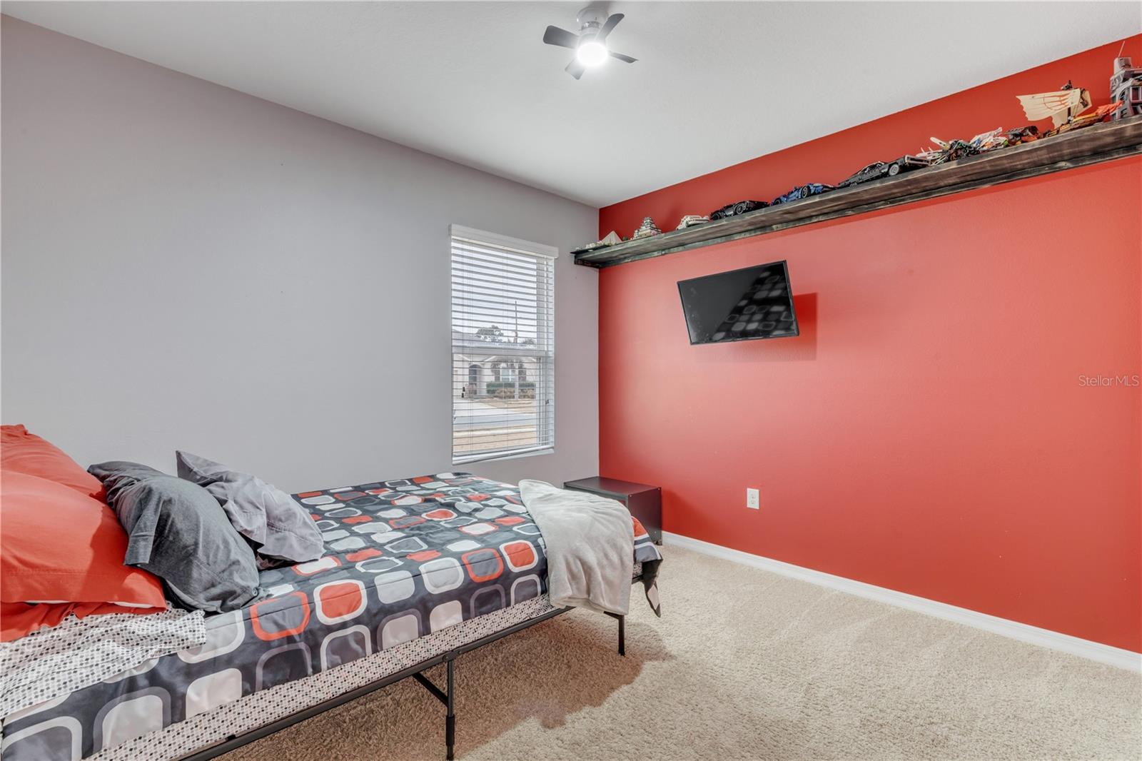 Image 22 of 32 For 402 Pink Coral Lane