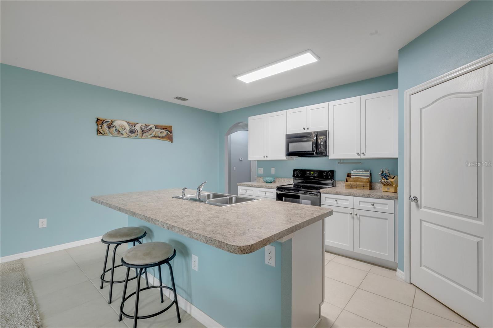 Image 7 of 32 For 402 Pink Coral Lane