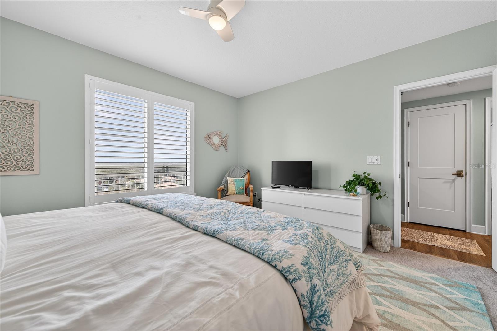 Image 24 of 41 For 4381 Atlantic Avenue 703