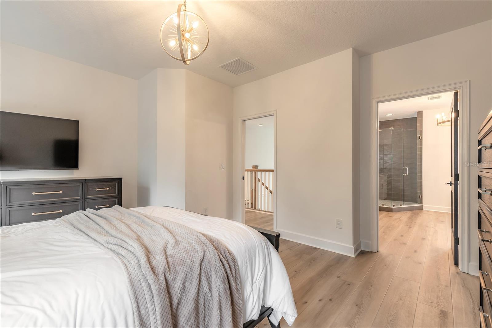 Image 23 of 91 For 6402 Limmerick Lane