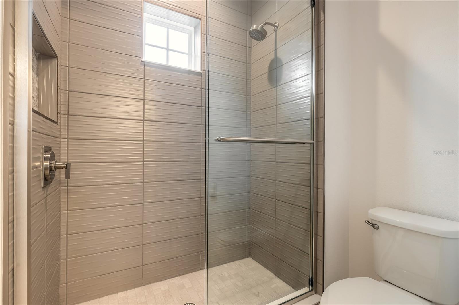 Image 33 of 91 For 6402 Limmerick Lane