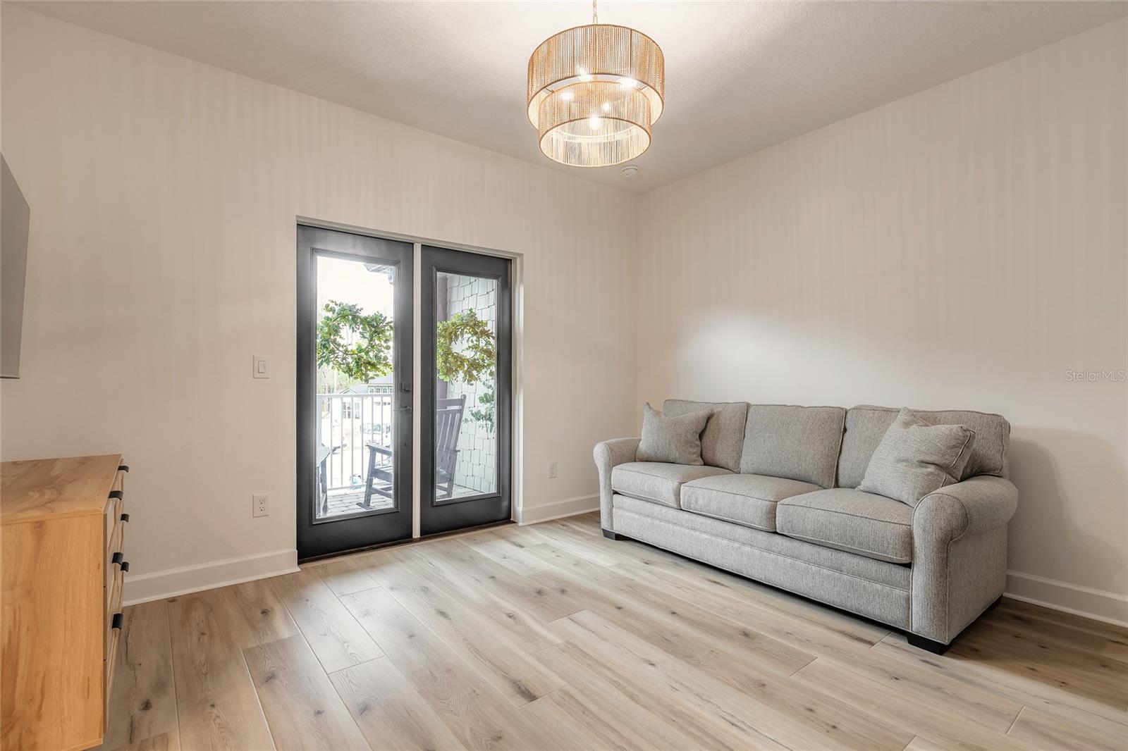 Image 34 of 91 For 6402 Limmerick Lane