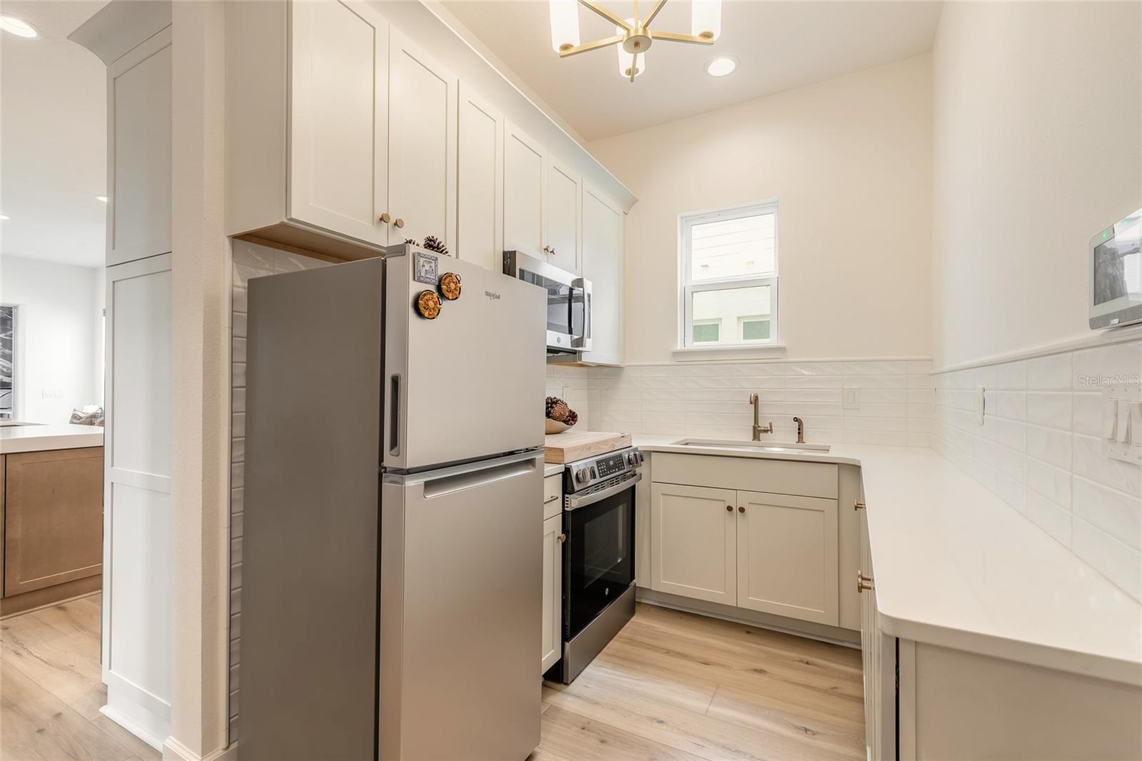 Image 62 of 91 For 6402 Limmerick Lane