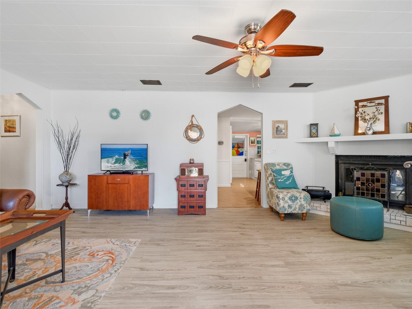 Image 15 of 59 For 813 11th Avenue