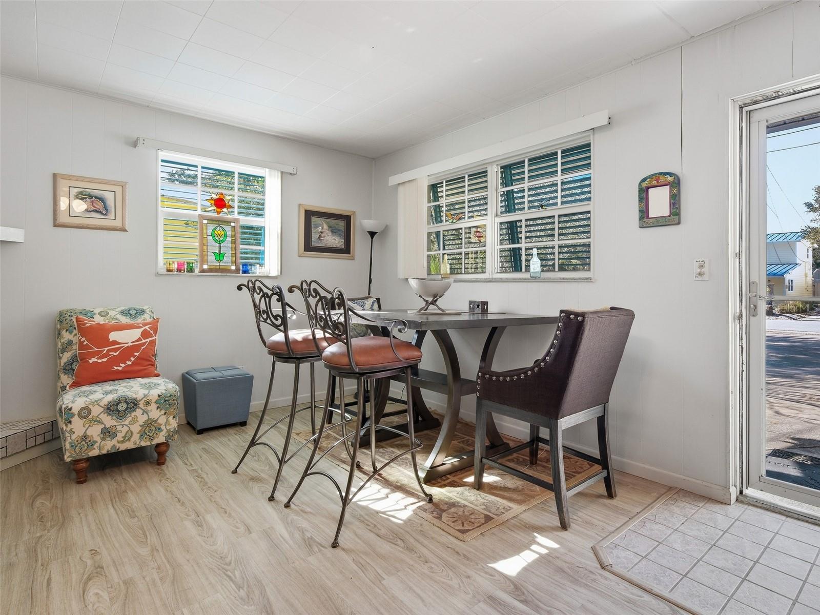 Image 19 of 59 For 813 11th Avenue