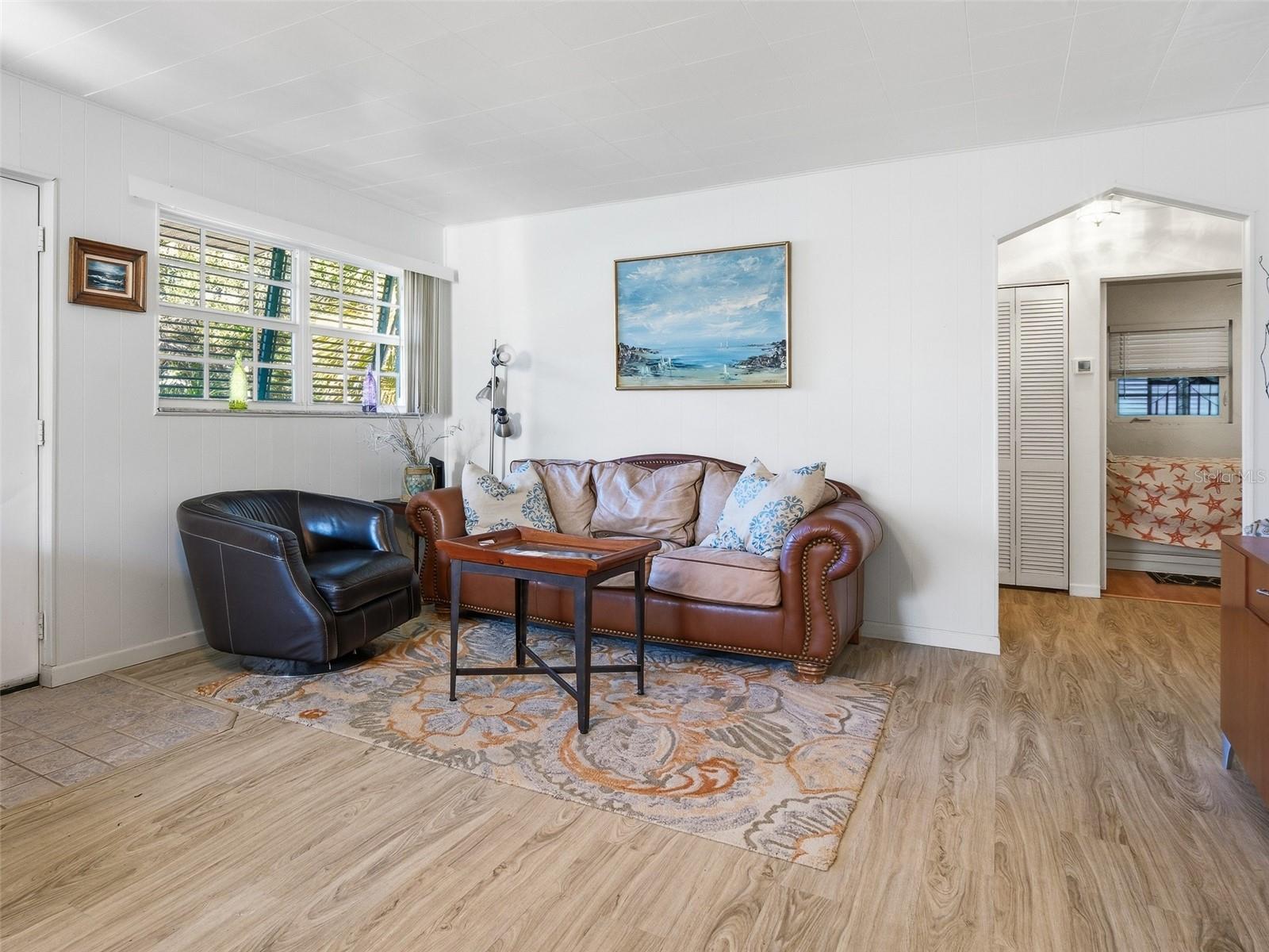 Image 20 of 59 For 813 11th Avenue